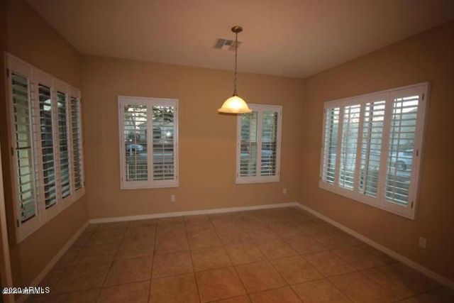 5118 W Molly Lane, Phoenix, AZ 85083