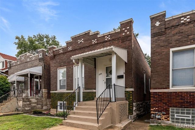 5918 Southwest Avenue, St Louis, MO 63139