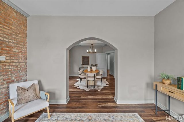 5918 Southwest Avenue, St Louis, MO 63139