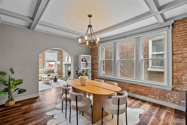 5918 Southwest Avenue, St Louis, MO 63139