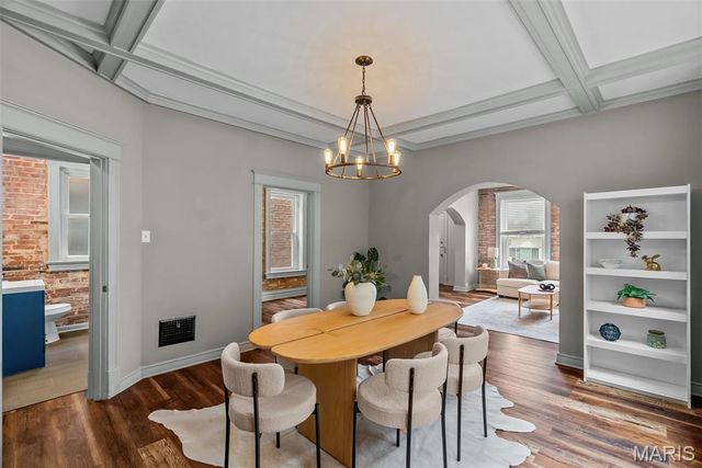 5918 Southwest Avenue, St Louis, MO 63139