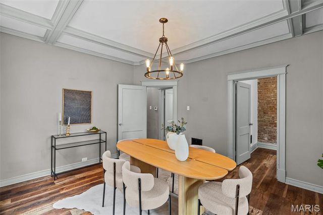 5918 Southwest Avenue, St Louis, MO 63139