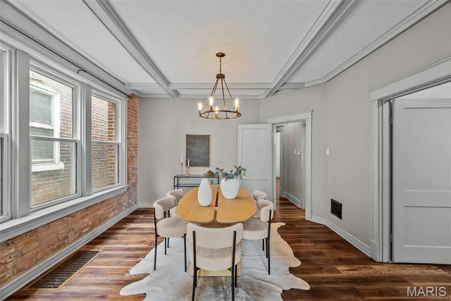 5918 Southwest Avenue, St Louis, MO 63139