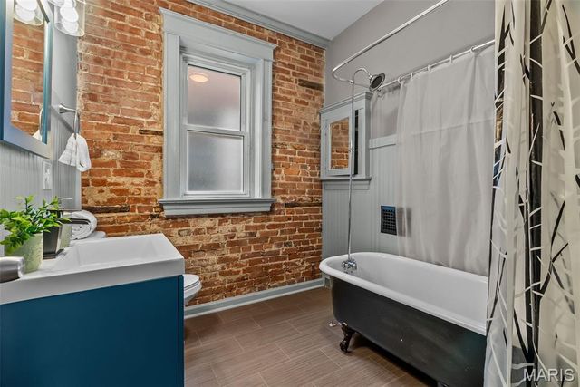 5918 Southwest Avenue, St Louis, MO 63139