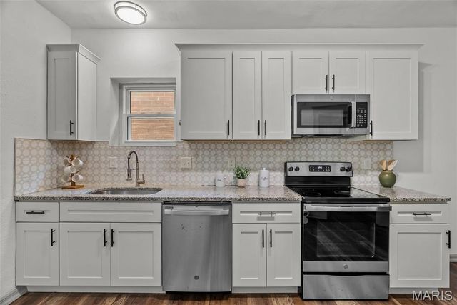 5918 Southwest Avenue, St Louis, MO 63139