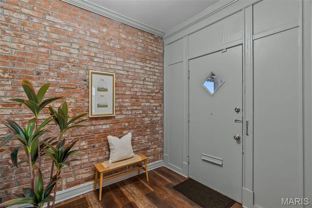 5918 Southwest Avenue, St Louis, MO 63139