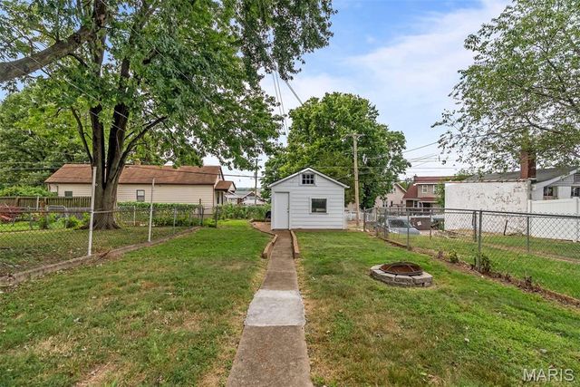 5918 Southwest Avenue, St Louis, MO 63139