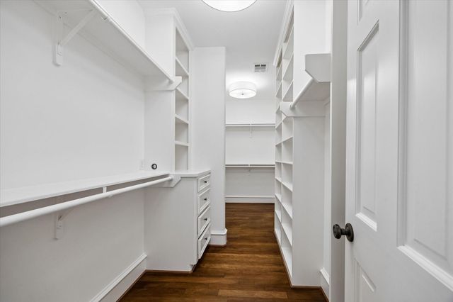 705 W 9th Street, Houston, TX 77007