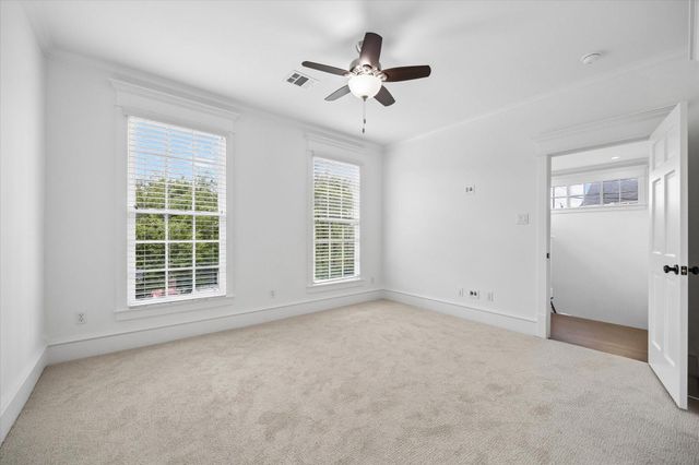 705 W 9th Street, Houston, TX 77007