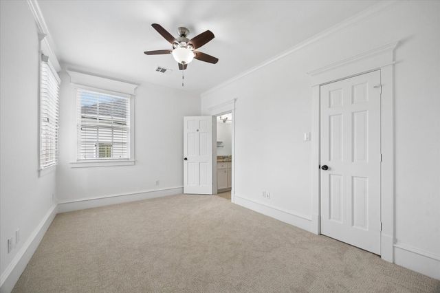 705 W 9th Street, Houston, TX 77007