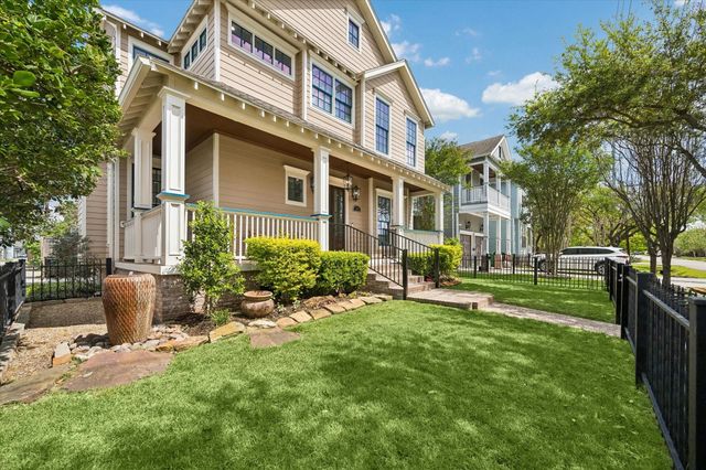 705 W 9th Street, Houston, TX 77007