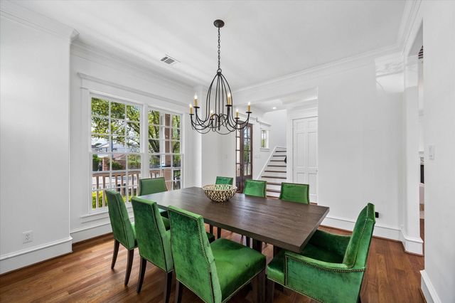 705 W 9th Street, Houston, TX 77007