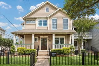 705 W 9th Street, Houston, TX 77007