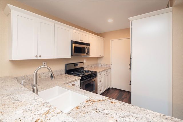1590 Corte Santana, Upland, CA 91786