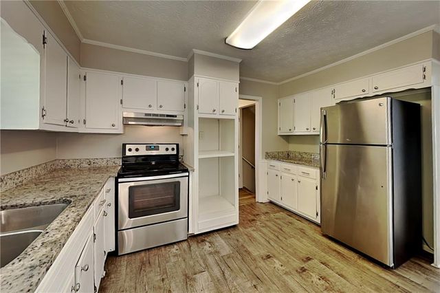 3681 Bittercreek Way SW, Lilburn, GA 30047