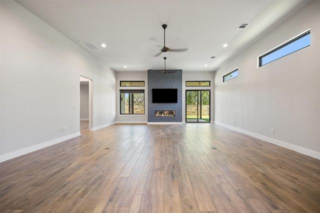 2508 Diagonal DR, Horseshoe Bay, TX 78657