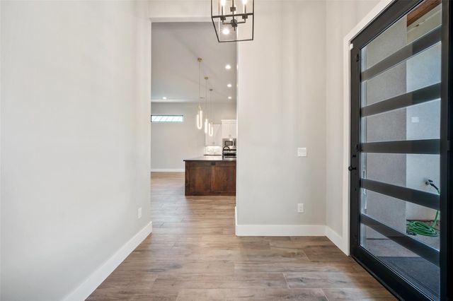 2508 Diagonal DR, Horseshoe Bay, TX 78657