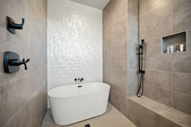 2508 Diagonal DR, Horseshoe Bay, TX 78657