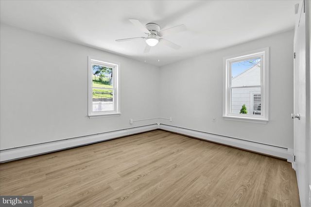 521 W COLUMBIA ST, Schuylkill Haven, PA 17972