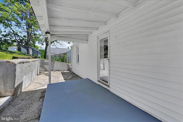 521 W COLUMBIA ST, Schuylkill Haven, PA 17972
