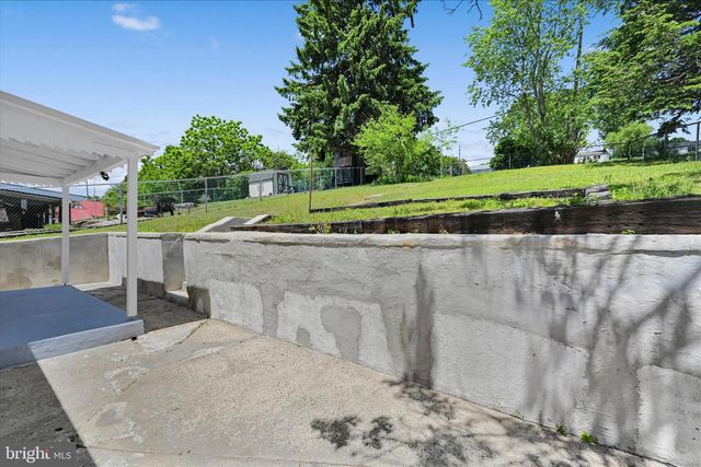 521 W COLUMBIA ST, Schuylkill Haven, PA 17972