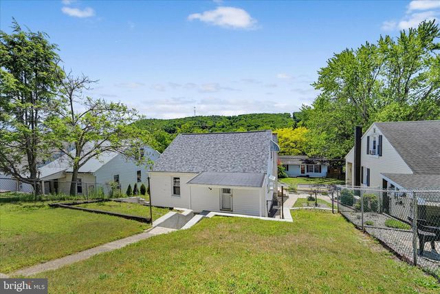 521 W COLUMBIA ST, Schuylkill Haven, PA 17972