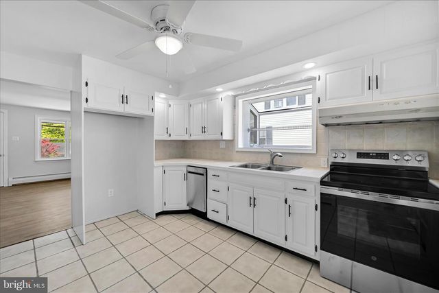 521 W COLUMBIA ST, Schuylkill Haven, PA 17972