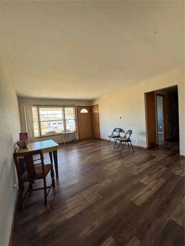 4975 Kesler Road NW, Cedar Rapids, IA 52405