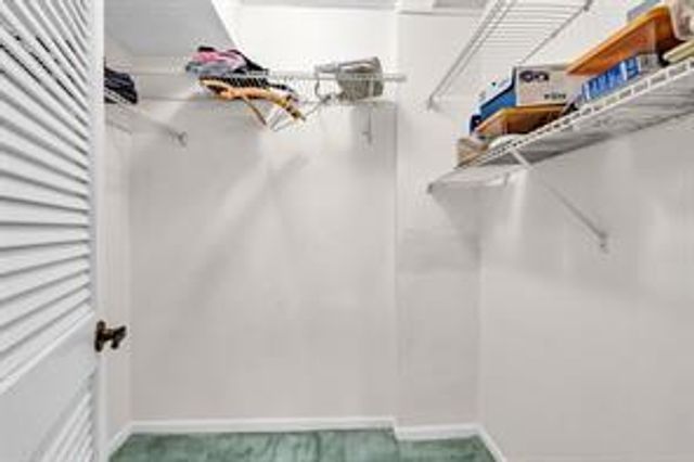 9511 N Hollybrook Lake Dr 207, Pembroke Pines, FL 33025