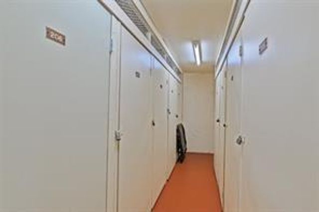 9511 N Hollybrook Lake Dr 207, Pembroke Pines, FL 33025