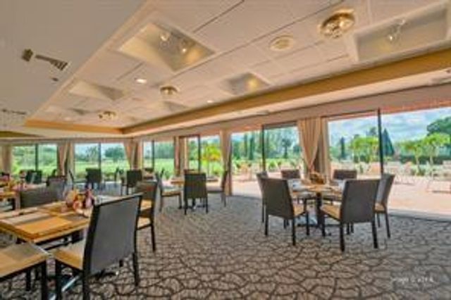 9511 N Hollybrook Lake Dr 207, Pembroke Pines, FL 33025