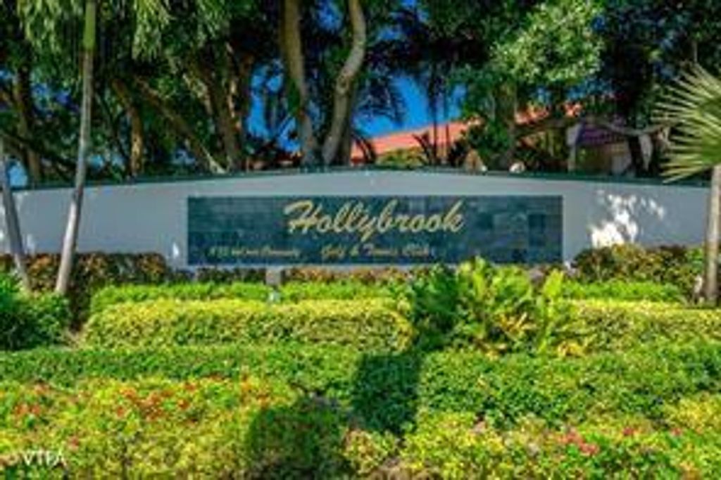 9511 N Hollybrook Lake Dr 207, Pembroke Pines, FL 33025