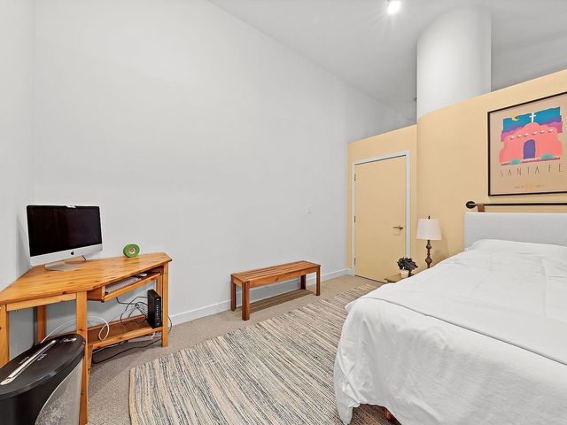 211 E Ohio Street 307, Chicago, IL 60611