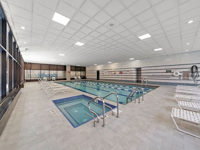 211 E Ohio Street 307, Chicago, IL 60611