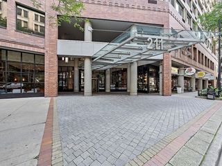 211 E Ohio Street 307, Chicago, IL 60611