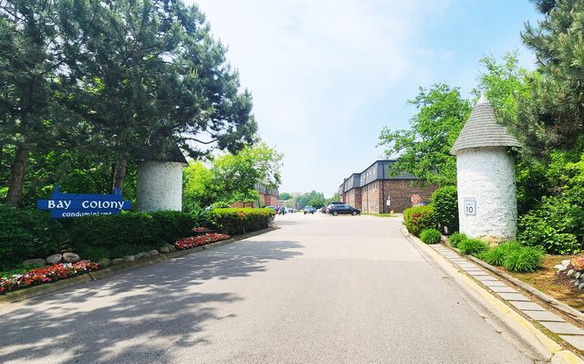 9468 BAY COLONY Drive 3N, Des Plaines, IL 60016