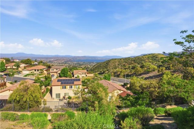 29454 Falling Leaf, Lake Elsinore, CA 92530