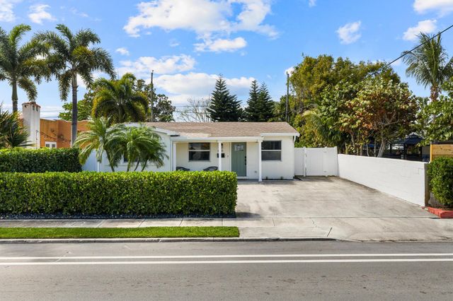 6411 Lake Avenue, West Palm Beach, FL 33405