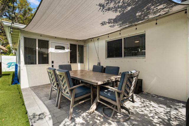 6411 Lake Avenue, West Palm Beach, FL 33405