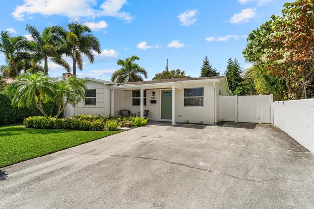 6411 Lake Avenue, West Palm Beach, FL 33405