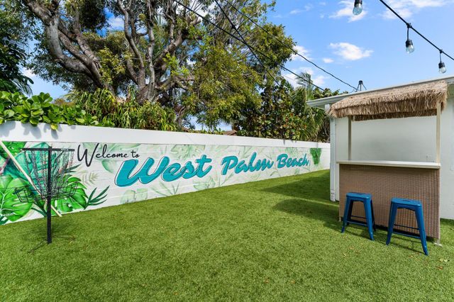 6411 Lake Avenue, West Palm Beach, FL 33405