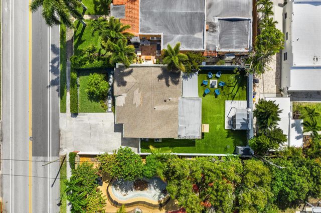 6411 Lake Avenue, West Palm Beach, FL 33405