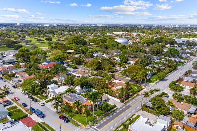 6411 Lake Avenue, West Palm Beach, FL 33405