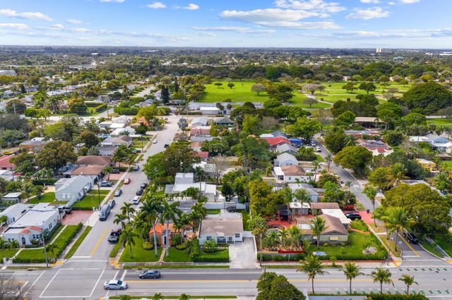 6411 Lake Avenue, West Palm Beach, FL 33405