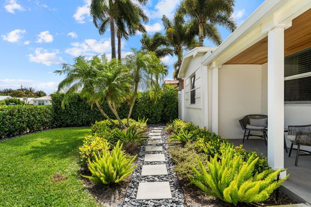 6411 Lake Avenue, West Palm Beach, FL 33405