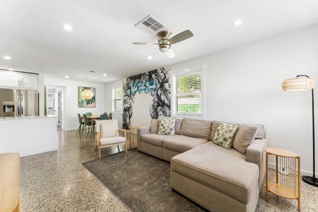 6411 Lake Avenue, West Palm Beach, FL 33405