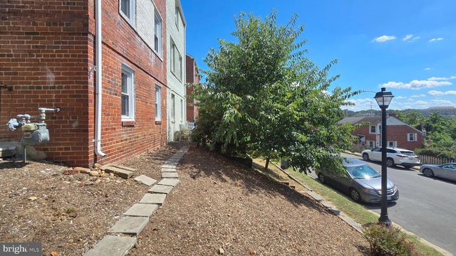 3723 KEMPER RD, Arlington, VA 22206