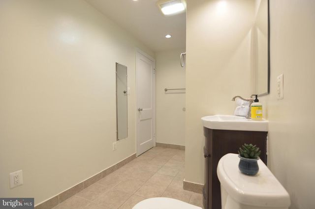 3723 KEMPER RD, Arlington, VA 22206