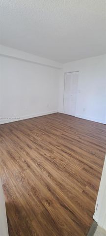 11800 SW 18th St 409-4, Miami, FL 33175