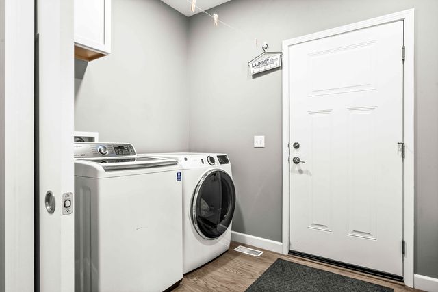 3103 Fox Creek Road, Bloomington, IL 61705